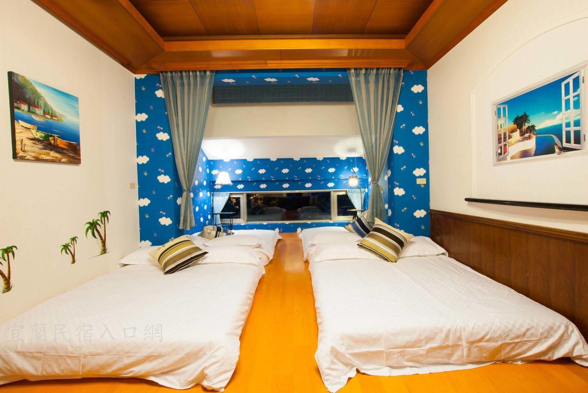 Yilan Pine Villa Homestay Luodong Esterno foto