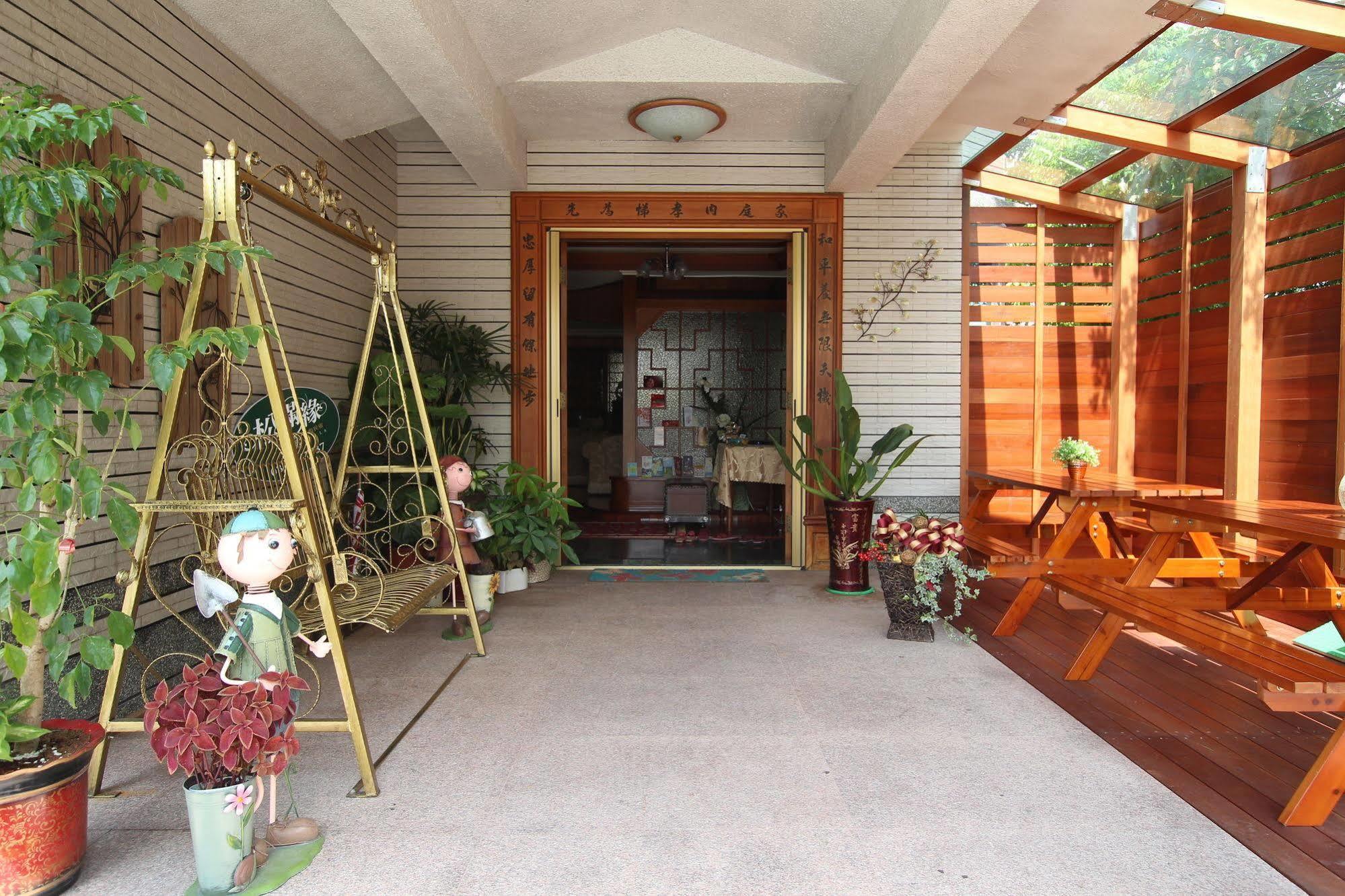 Yilan Pine Villa Homestay Luodong Esterno foto