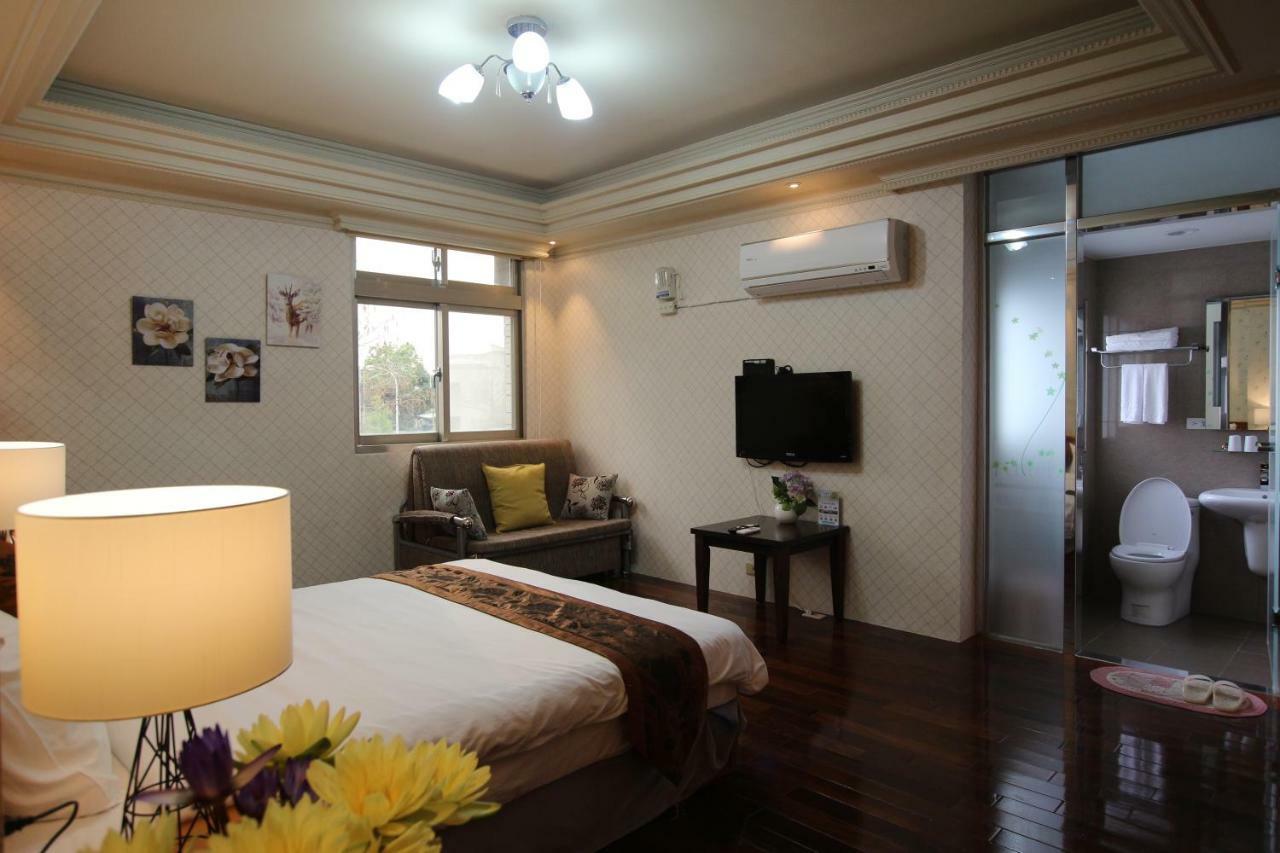 Yilan Pine Villa Homestay Luodong Esterno foto