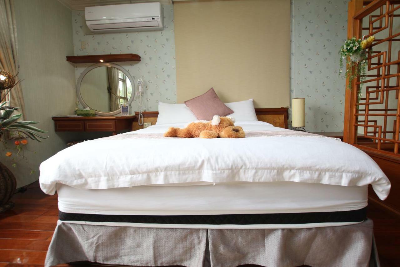 Yilan Pine Villa Homestay Luodong Esterno foto