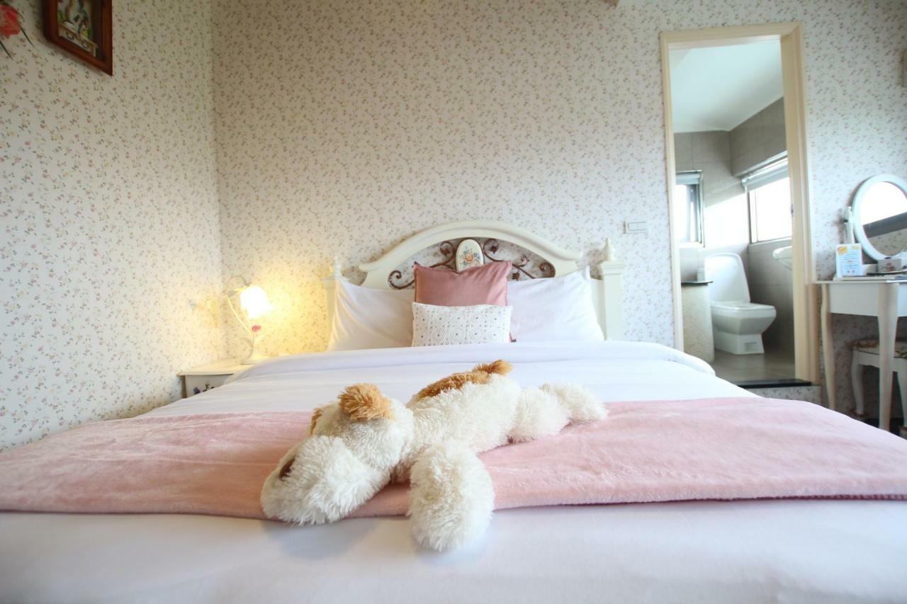 Yilan Pine Villa Homestay Luodong Esterno foto