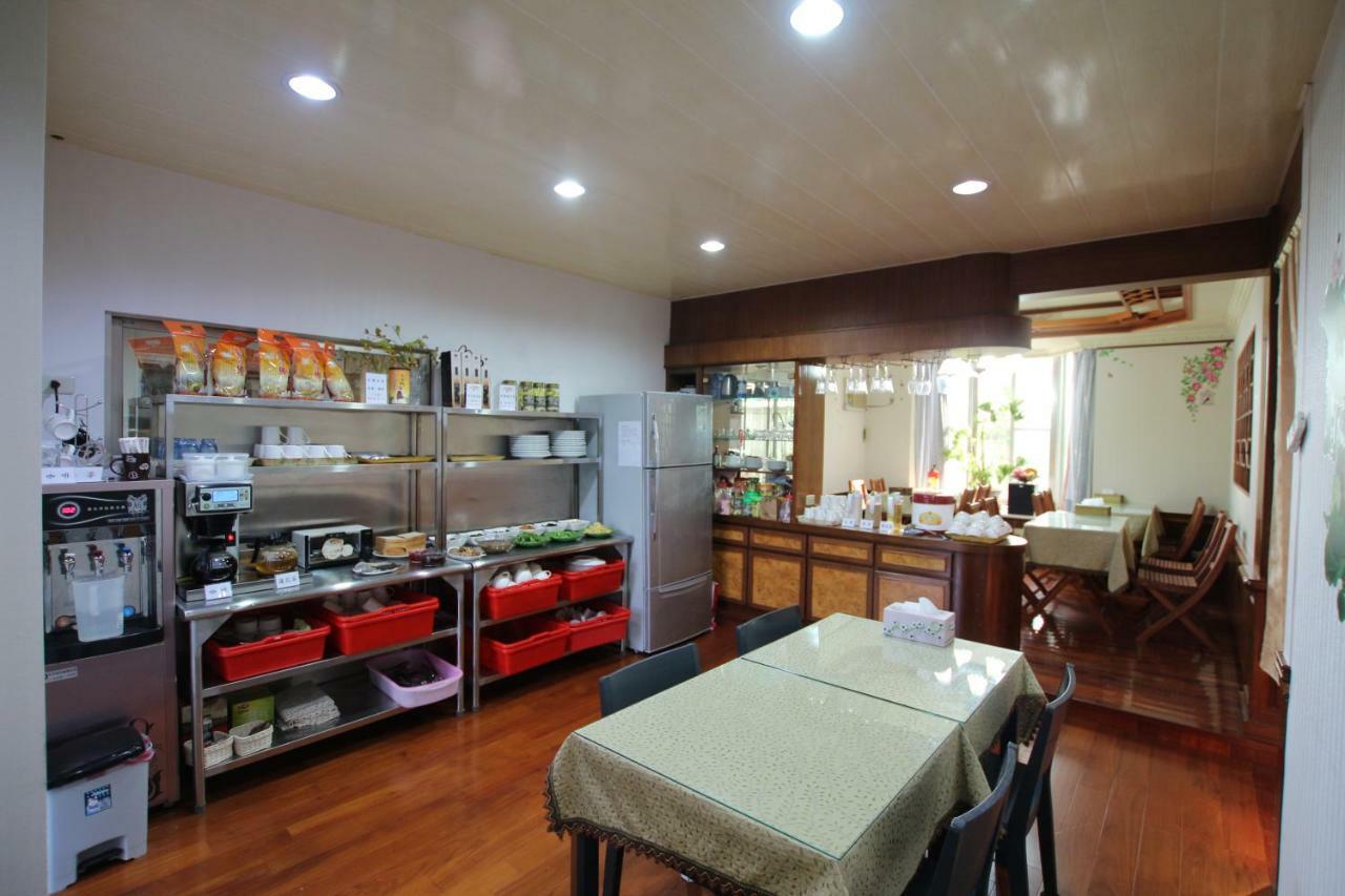 Yilan Pine Villa Homestay Luodong Esterno foto
