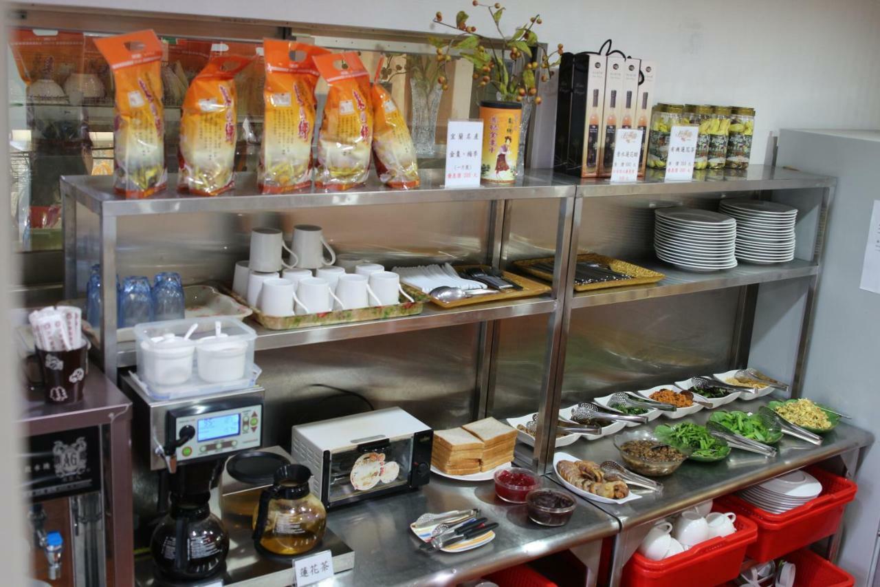Yilan Pine Villa Homestay Luodong Esterno foto
