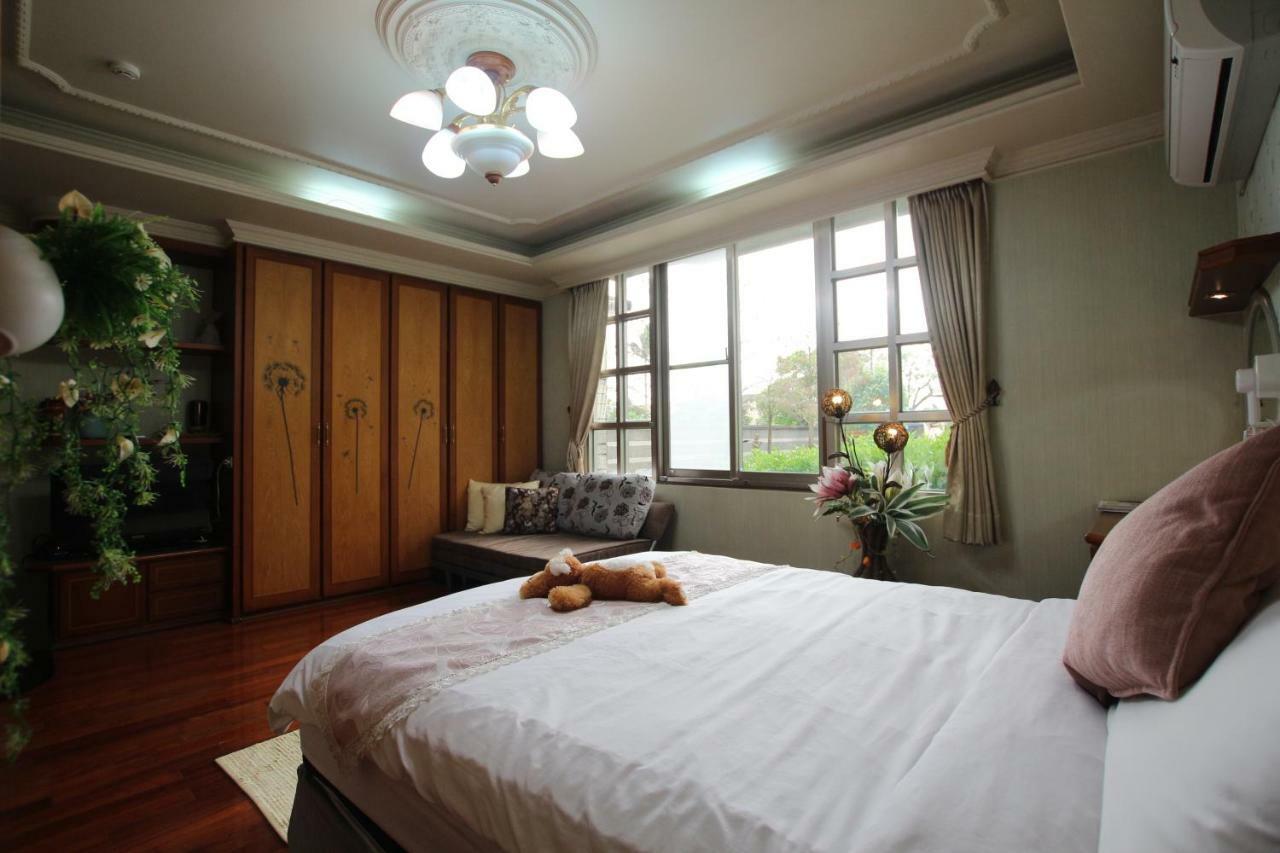 Yilan Pine Villa Homestay Luodong Esterno foto