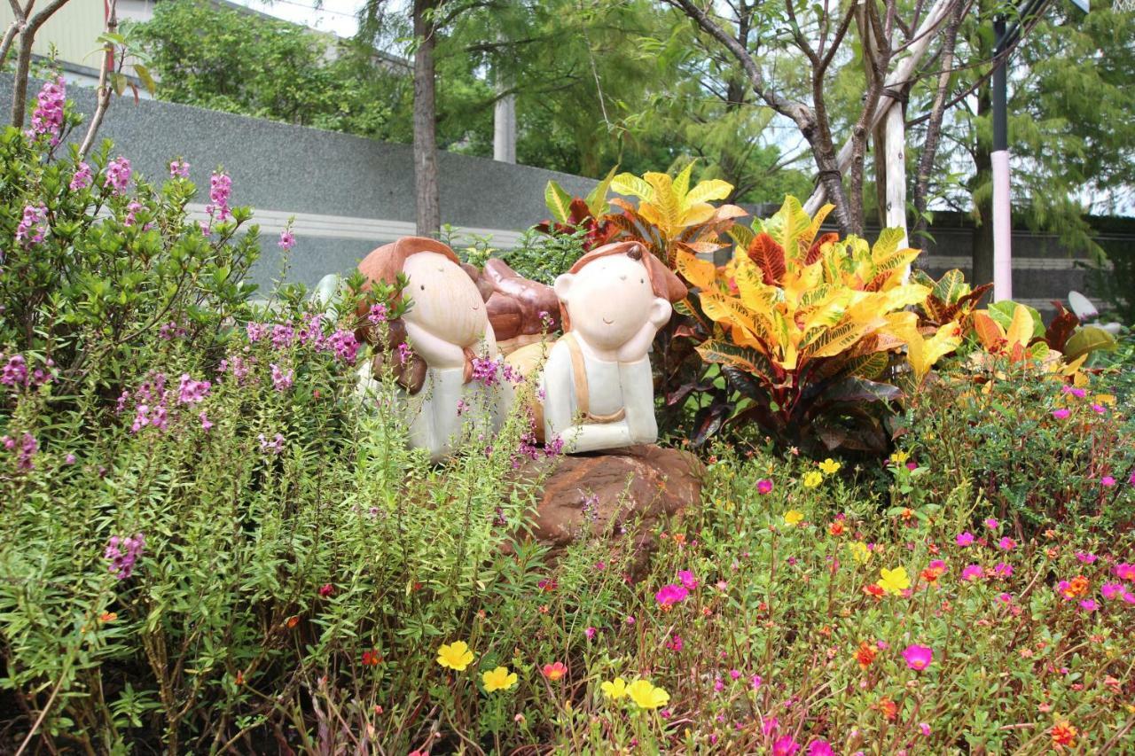Yilan Pine Villa Homestay Luodong Esterno foto